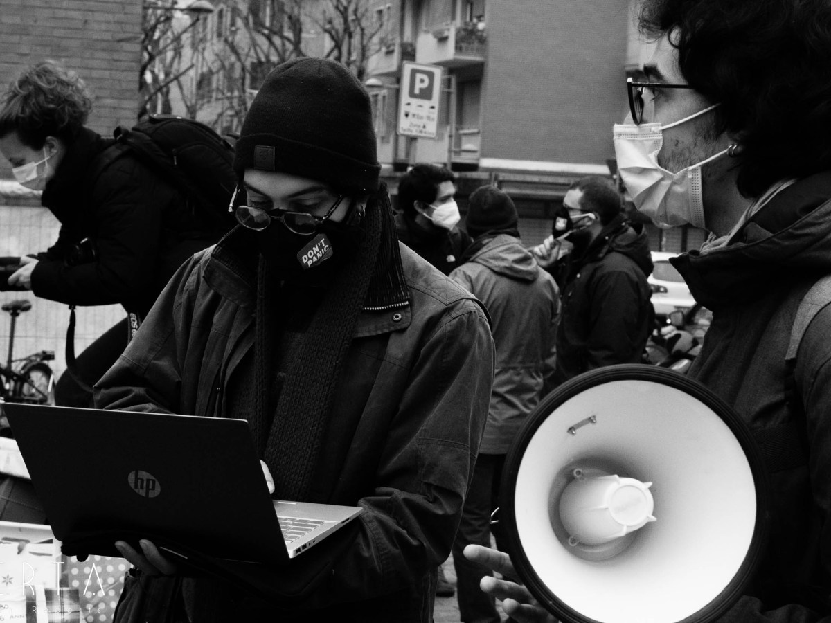 “DON’T PANIC – ORGANIZZIAMOCI”: CONSEGNARE (AL)LA&nbsp;CITTÀ