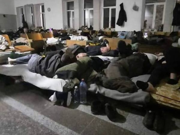 UCRAINA: LE DEPORTAZIONI DEI CIVILI ATTRAVERSO I CAMPI DI FILTRAZIONE. LA RINAZIFICAZIONE&nbsp;RUSSA